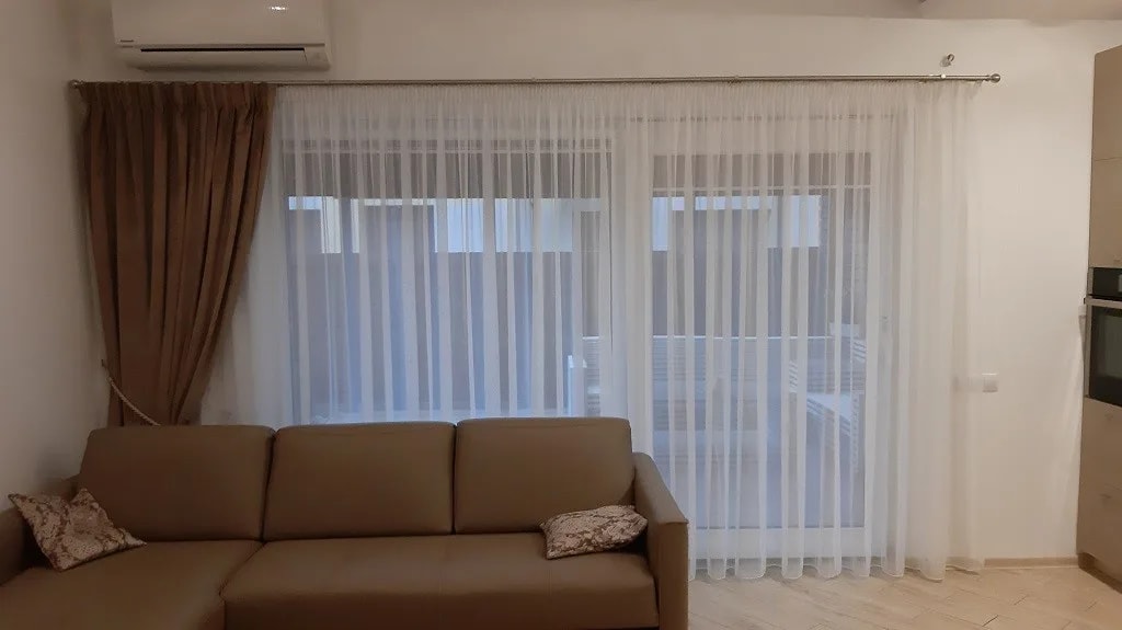 20191220 Naktinės užuolaidos iš Ambera Visone