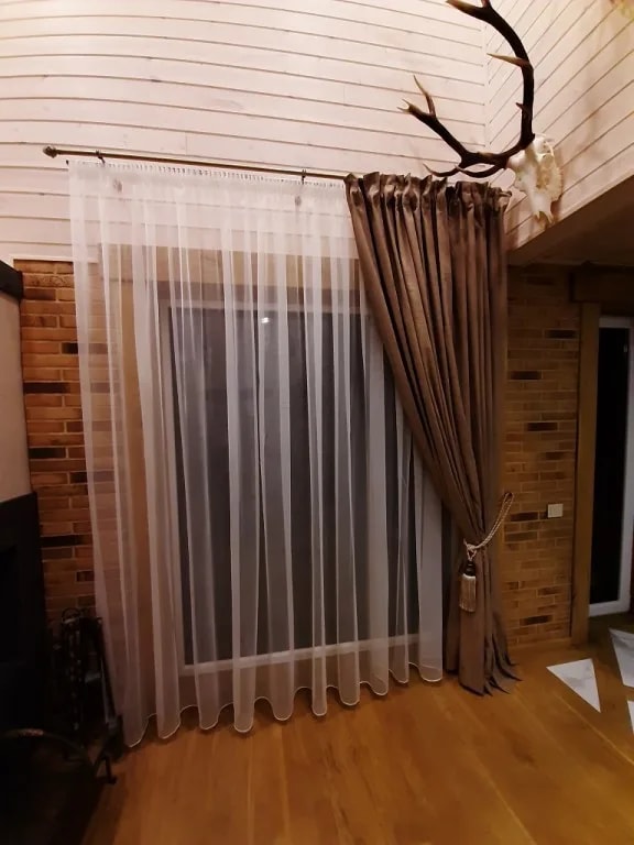 20191207 dieninės užuolaidos iš tinkliuko p.balta